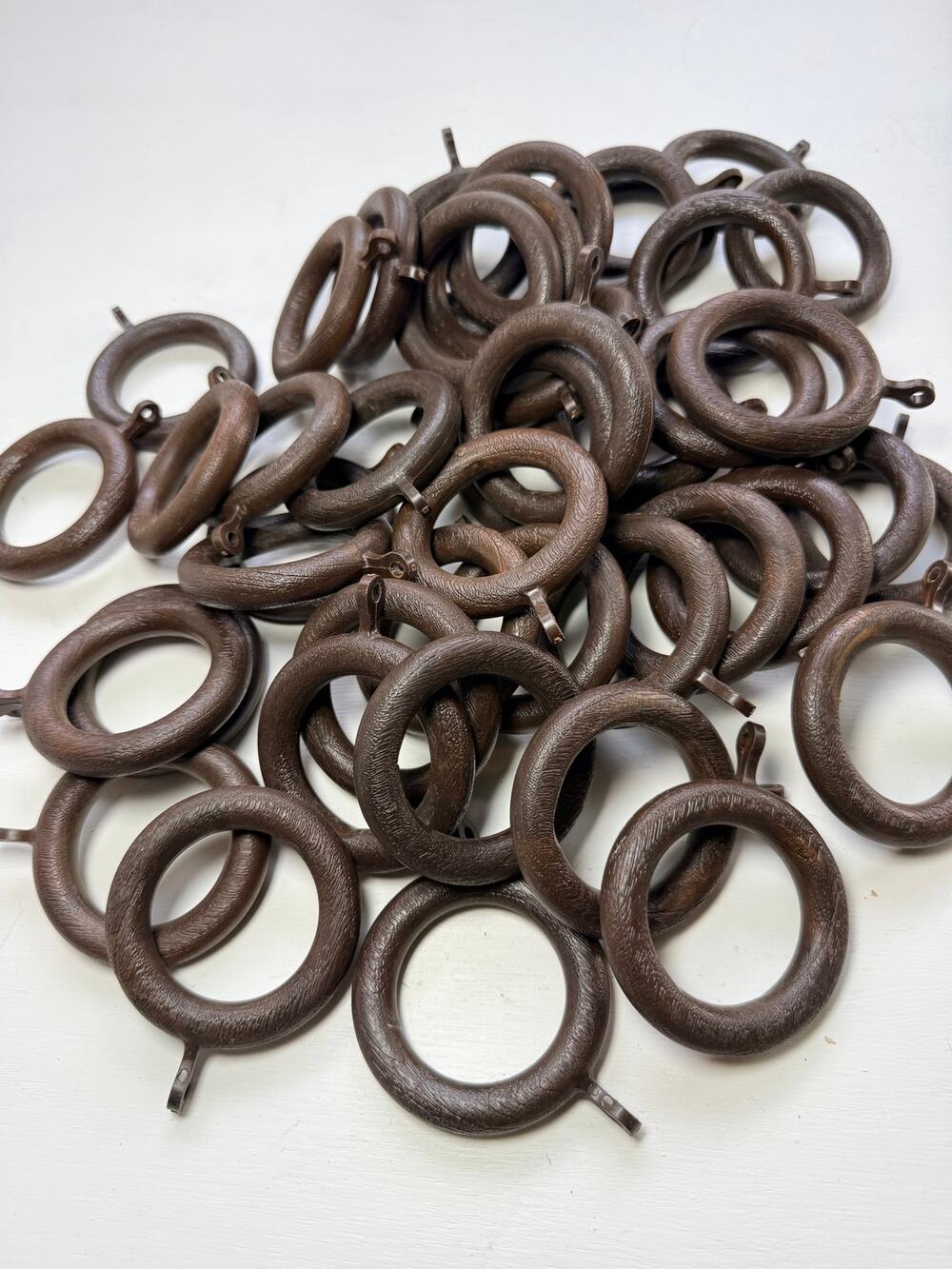 45 Vintage Faux Wood Curtain Rings Lot Brown Plastic Cafe Drapery Eyelet